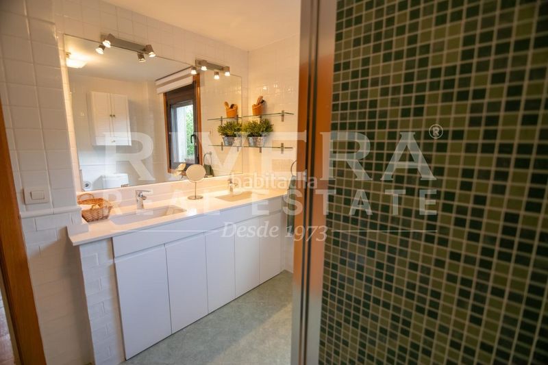 Foto a86ed253-8b2d-49db-a004-ace504ac2ce9. Chalet en Valadares - Beade Vigo