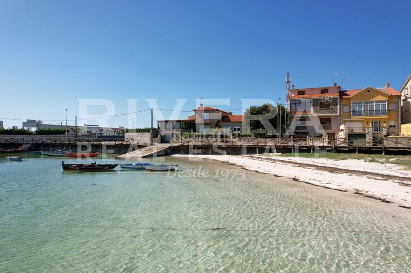 Foto 102ed901-7df7-4905-a990-8764c65d3ed8. Casa con riscaldamento parcheggio piscina in Grove (O)