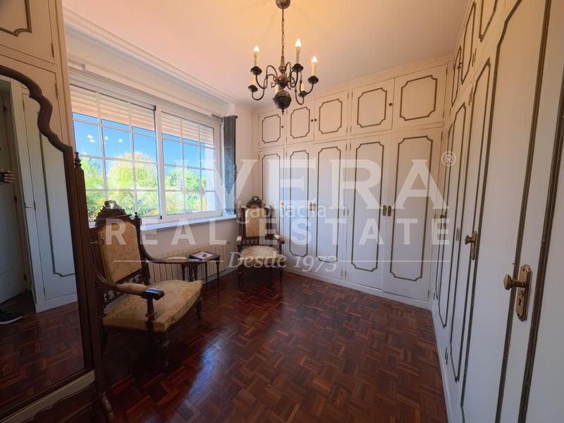 Foto 145f4694-a21a-480d-b4cb-fba12c703630. Casa con riscaldamento parcheggio piscina in Grove (O)