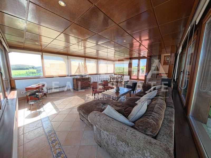 Foto 4d7aced6-a754-4d65-b38e-be3a3d4e0802. Casa con riscaldamento parcheggio piscina in Grove (O)