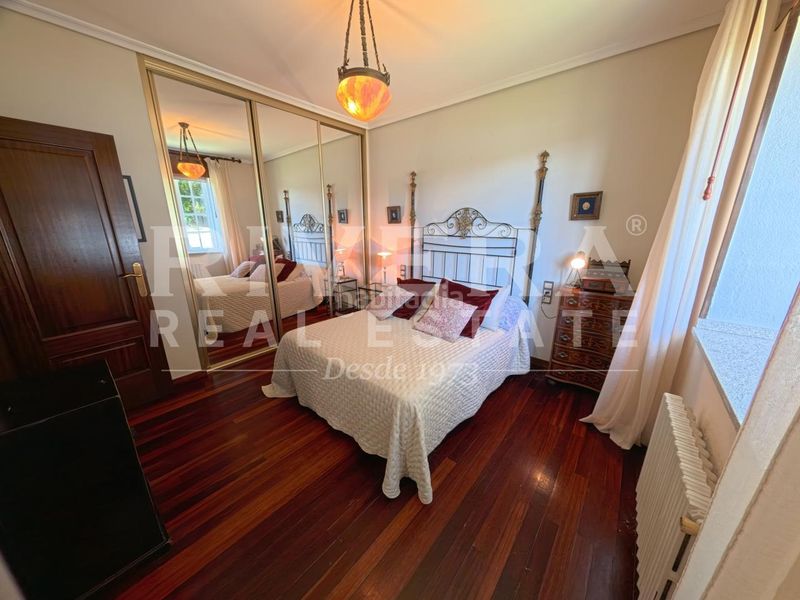 Foto 4e4affdd-b07a-48f9-8691-eb742eccce8d. Casa con riscaldamento parcheggio piscina in Grove (O)