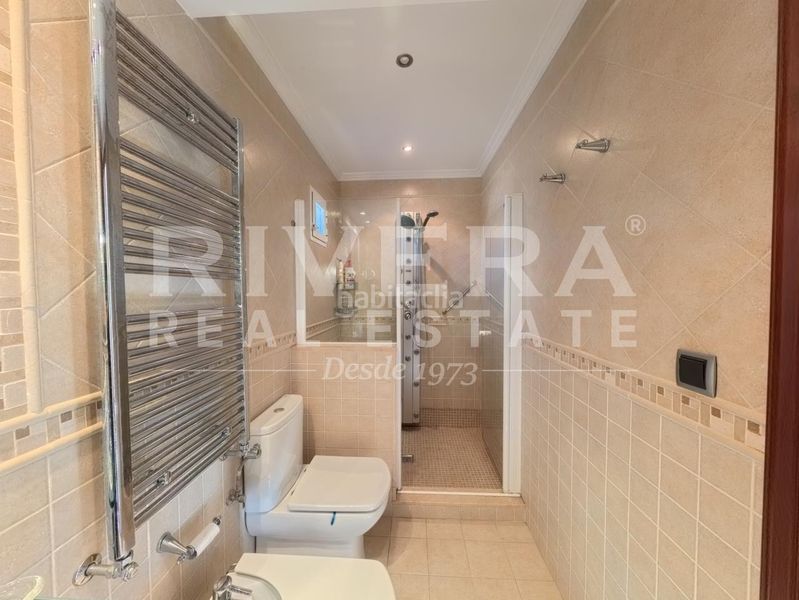 Foto 65f62c70-d369-498a-b044-31024c2a06dd. Casa con riscaldamento parcheggio piscina in Grove (O)