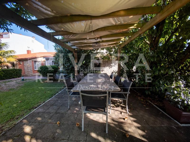 Foto 668a2d24-4ec5-48ec-954a-16a13644a66a. Casa con riscaldamento parcheggio piscina in Grove (O)