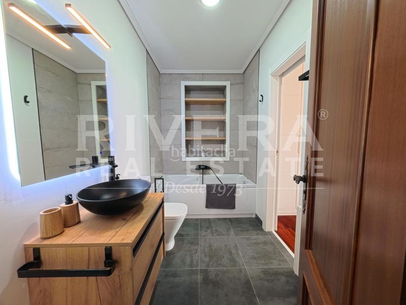 Foto 6e86e0c6-fa88-4536-a292-bc51b9672aa4. Casa con riscaldamento parcheggio piscina in Grove (O)
