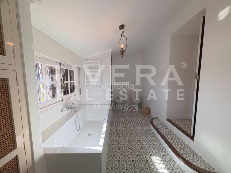 Foto 7f97045e-88d7-4c52-92be-6cd9235975e6. Casa con riscaldamento parcheggio piscina in Grove (O)