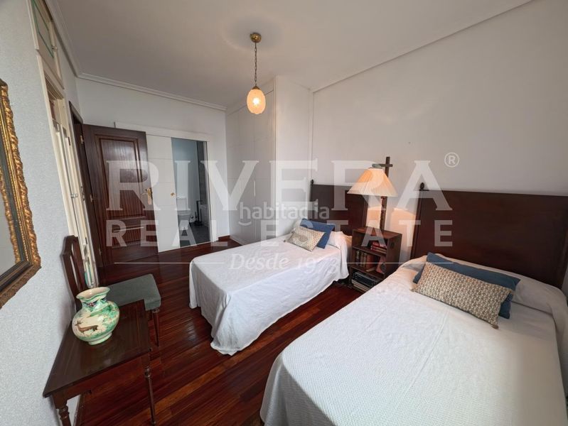 Foto b009eb83-4ad4-4e10-a39a-866273ab31c0. Casa con riscaldamento parcheggio piscina in Grove (O)