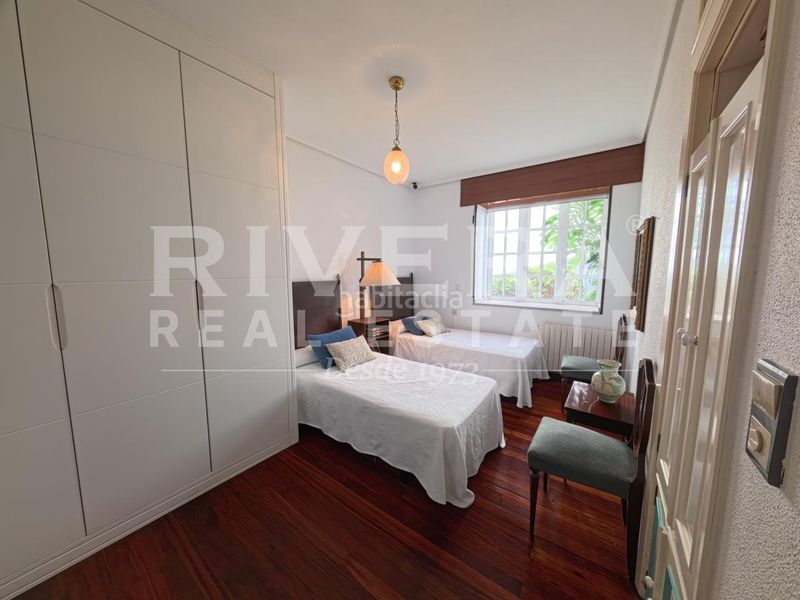 Foto d11a7d46-b6eb-434c-a398-311b997b92de. Casa con riscaldamento parcheggio piscina in Grove (O)