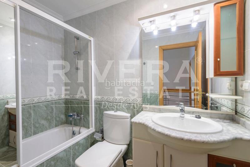 Foto bde5c769-cacb-4991-9142-6d8d1922e4ea. Casa a schiera con riscaldamento parcheggio piscina in Sanxenxo