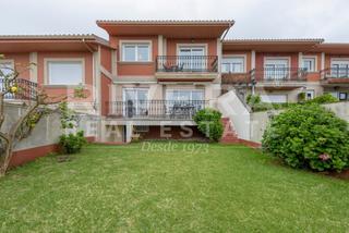 Semi detached house  Do profesor hermida
