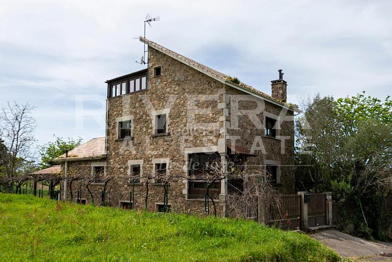 Foto 1ef38d9c-e9fa-403d-88b9-689c4fc1b59c. Casa amb calefacció aparcament a Nantes Sanxenxo