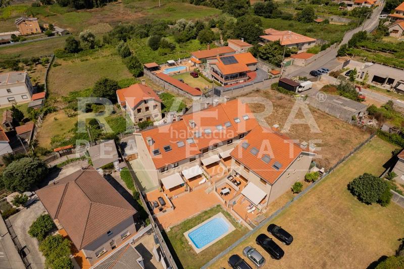 Foto 084028d3-f6a8-410a-ad9a-1caf89943a43. Chalet en Sanxenxo pueblo Sanxenxo