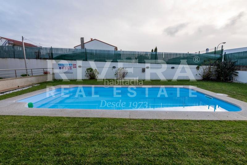 Foto 8e3e213e-8d09-4e0a-b01c-1a69f339f4da. Xalet amb calefacció aparcament piscina a Sanxenxo pueblo Sanxenxo