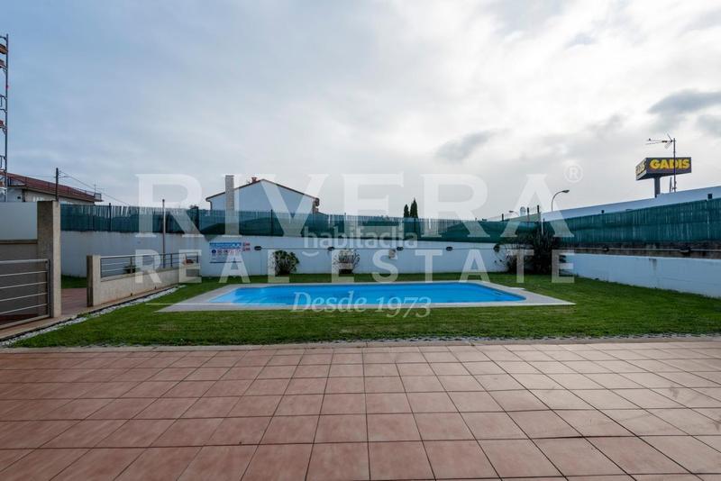 Foto aa063546-747f-4fe8-af19-ccbd67705901. Xalet amb calefacció aparcament piscina a Sanxenxo pueblo Sanxenxo