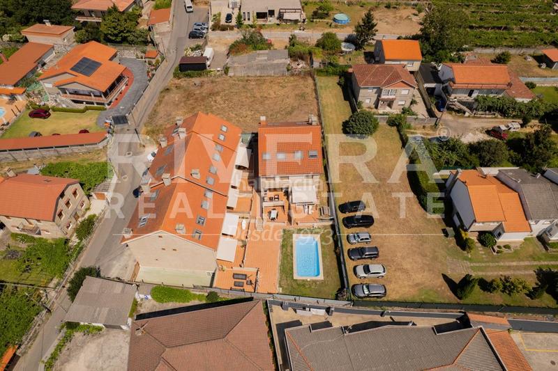 Foto f5a9ad45-8014-4bb8-9717-2d37a3107793. Xalet amb calefacció aparcament piscina a Sanxenxo pueblo Sanxenxo