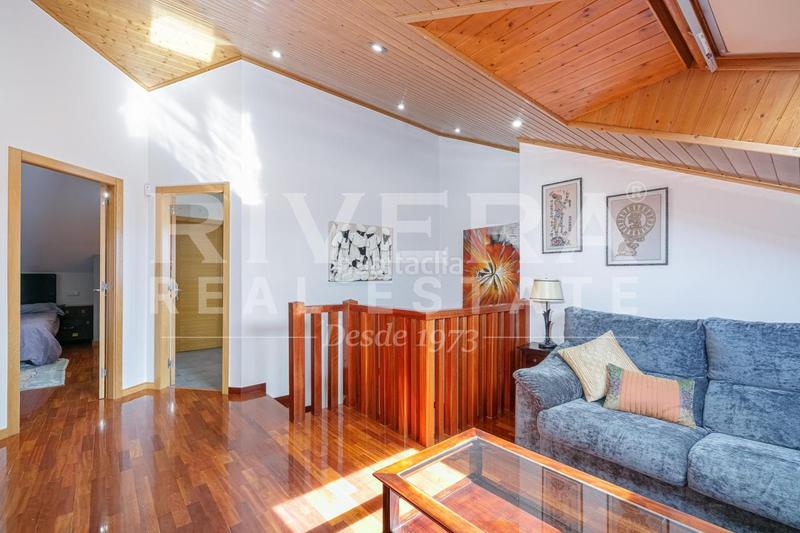 Foto 0df5c8b7-84d4-4133-9da2-e12f760dd3e1. Haus mit heizung parking pool in Rosal (O)