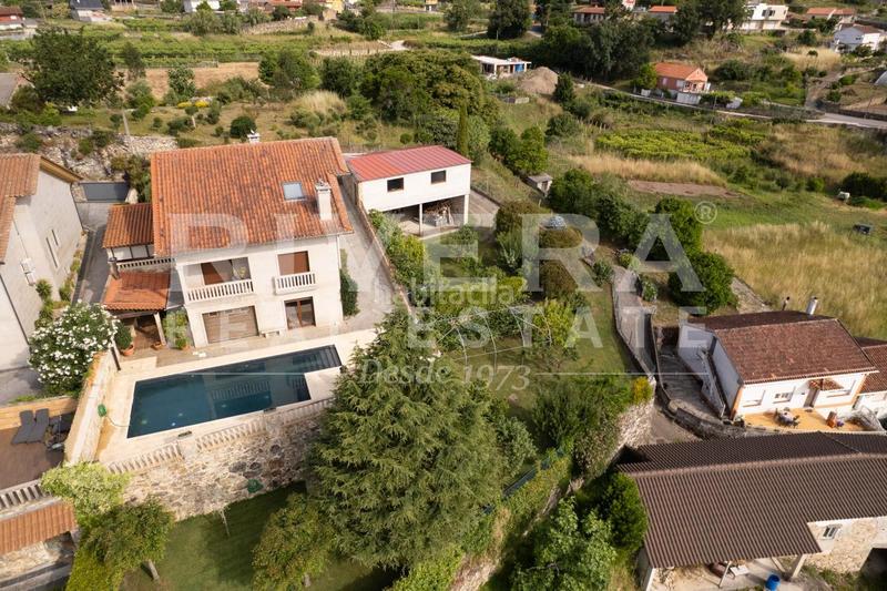 Foto 38b64fe3-c468-4c35-9205-c2f38deb779e. Haus mit heizung parking pool in Rosal (O)