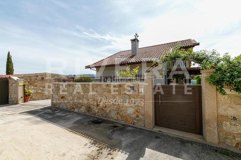 Foto 6d70cf5f-8424-4ba0-b0bb-c972f520d77c. Haus mit heizung parking pool in Rosal (O)