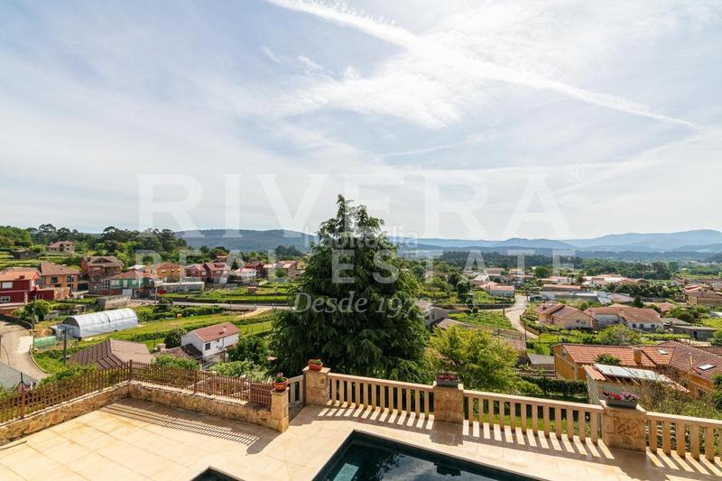 Foto 829bbd60-d60e-44b1-b14d-984be10e0c1b. Haus mit heizung parking pool in Rosal (O)