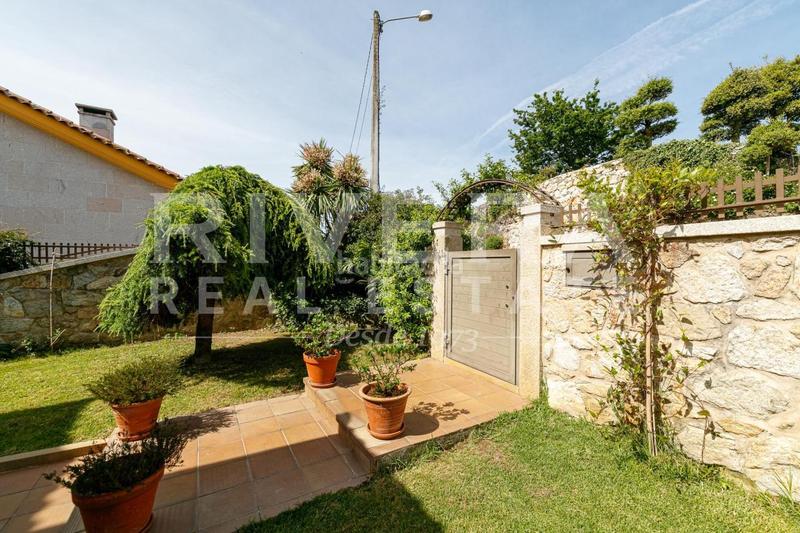 Foto 8334d538-9486-4dad-ad70-d3ba175be84a. Haus mit heizung parking pool in Rosal (O)