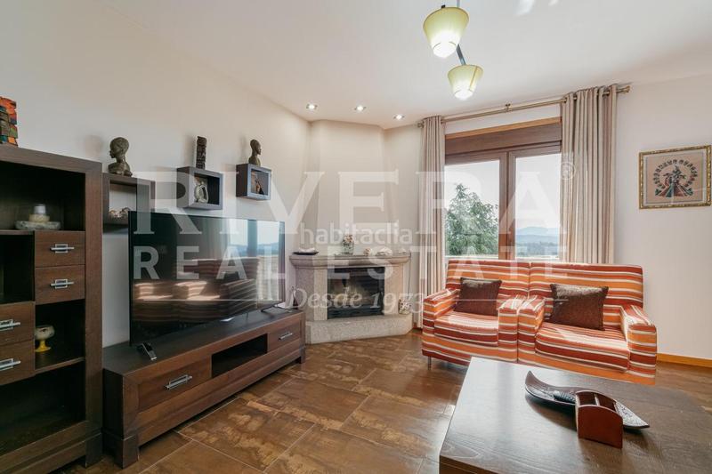 Foto e0f85f83-9095-4f3b-b6b7-dfc6397d862a. Haus mit heizung parking pool in Rosal (O)