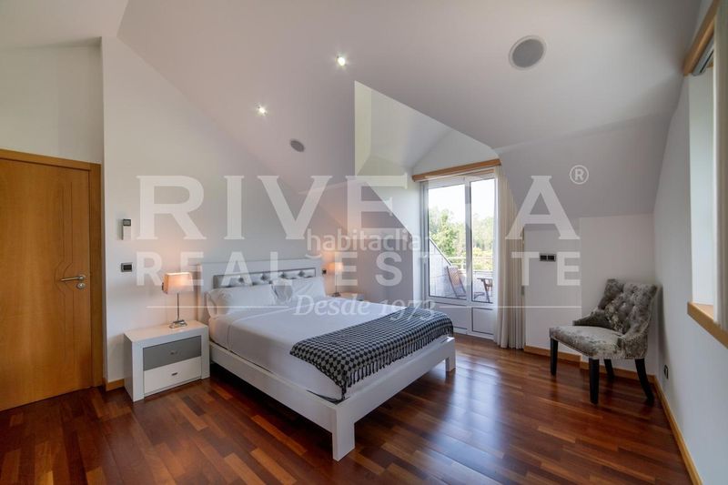 Foto dabbfd7b-4ff0-4d3e-8a30-1c49a9c1a372. Casa amb calefacció aparcament piscina a Gondomar