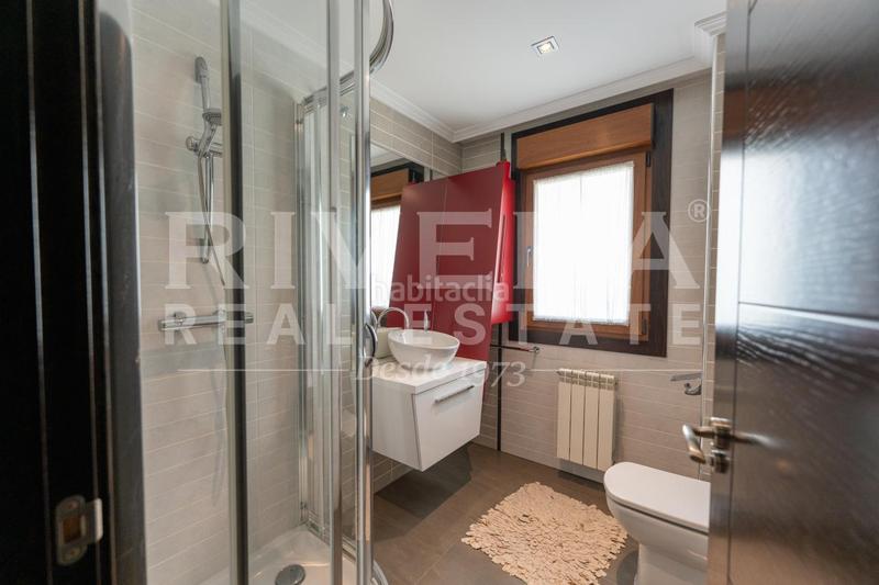Foto 503946a0-3e24-4b7b-ad37-af3d20b2b690. Duplex con riscaldamento parcheggio piscina in Nigrán centro Nigrán