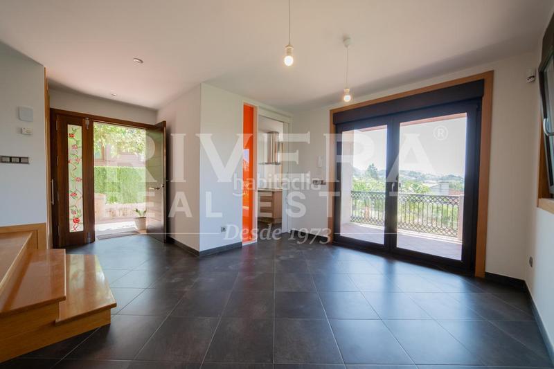 Foto 30ef59c3-8103-496d-a625-65363f107075. Chalet en Coruxo - Oia - Saiáns Vigo