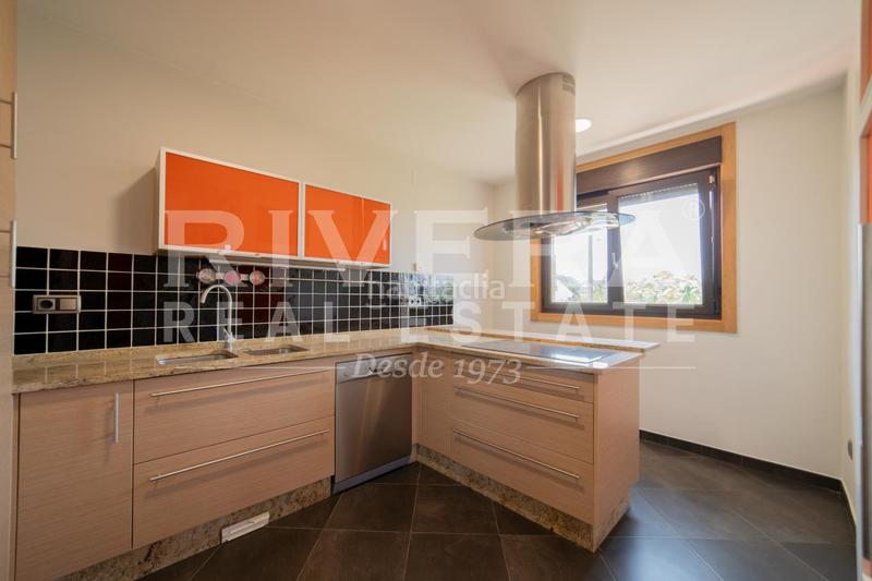 Foto 9f9f2573-6d5f-4cab-9521-a2d39bd2bae6. Chalet en Coruxo - Oia - Saiáns Vigo