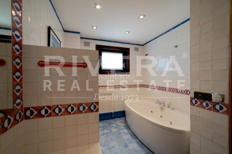 Foto e6bb70fd-0ab1-4127-8d47-931d180516f2. Chalet with heating parking in Panxón Nigrán