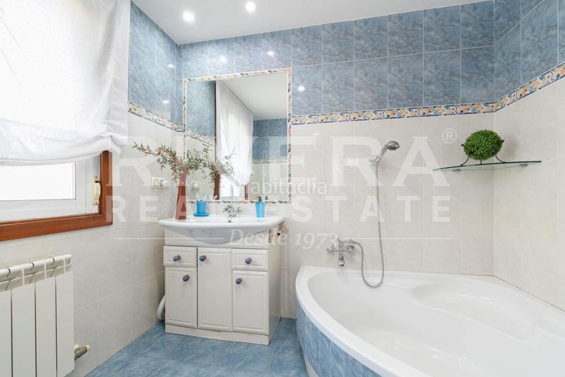 Foto 052c0ce8-7b8d-4482-a0c2-483656ffc855. Casa en Bembrive Vigo