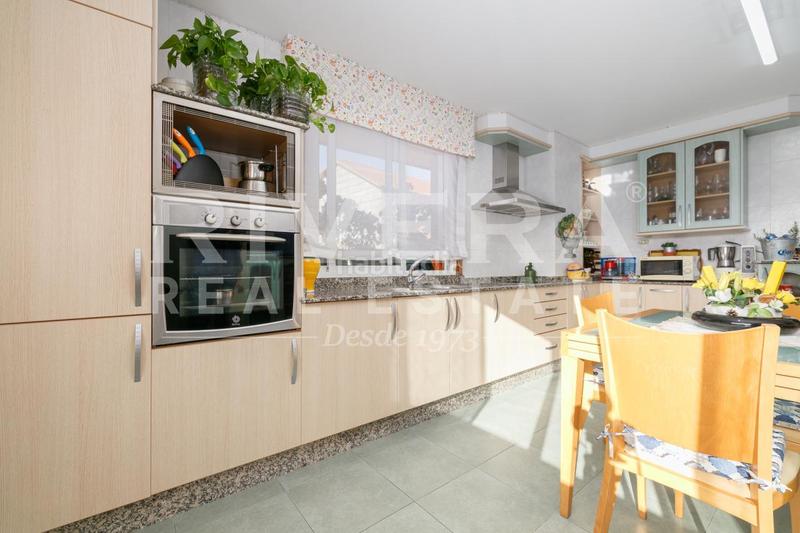 Foto 0eeba60a-c254-4016-9246-0aa4dcbc4e91. Casa en Bembrive Vigo