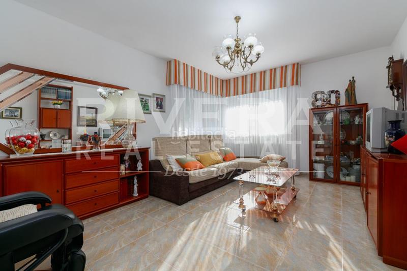 Foto 4a30ba60-a7b8-47c4-9efd-e87b5c31d1c5. Casa en Bembrive Vigo