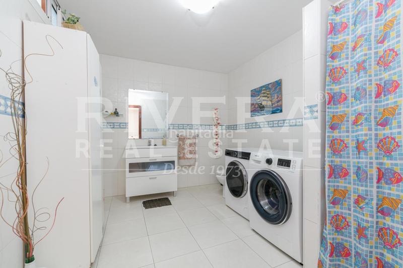 Foto 649e1d42-94e5-45c0-93c2-78a14e615390. Casa en Bembrive Vigo