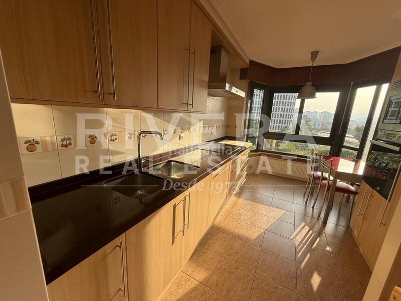 Foto 09ae32a4-acfc-4bc4-9fe9-e546c92edf4a. Location appartement avec chauffage parking dans Navia Vigo