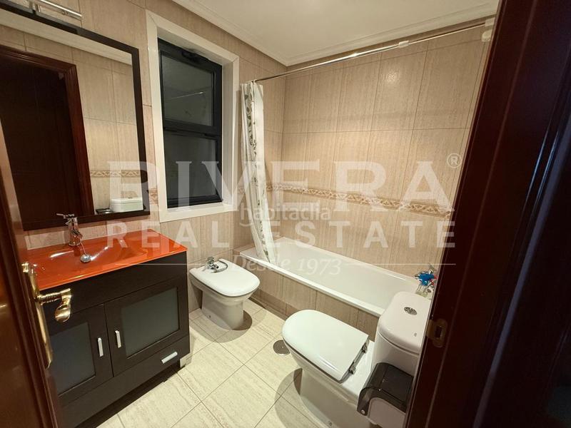 Foto 11e15785-f13a-4d12-8629-8bfcfbd7a5b4. Miete etagenwohnung mit heizung parking in Navia Vigo