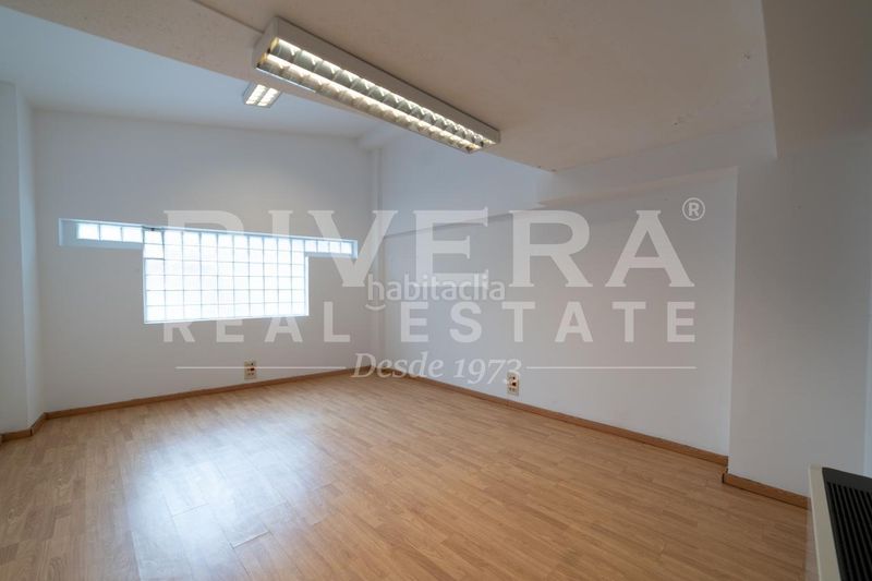 Foto 344b5626-7262-45ea-8881-2ae5bf798813. Local comercial a O Castro Vigo