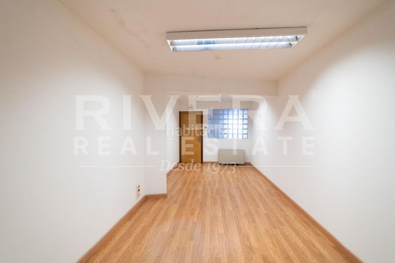 Foto 861ca545-f055-4139-880b-c76b67798f5e. Local comercial a O Castro Vigo