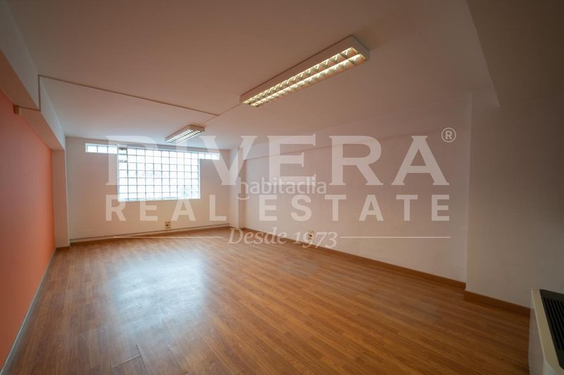 Foto 8ef722aa-6151-493a-a7ed-b36e0a722de3. Local comercial a O Castro Vigo
