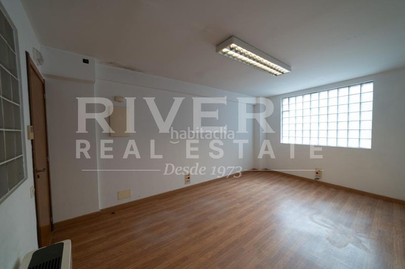 Foto d6568613-3c5a-45db-9186-f9ddb4077afc. Local comercial a O Castro Vigo