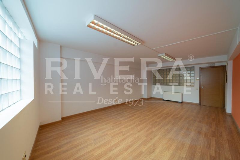 Foto f369168b-f18a-4558-888b-e63f7b1b0d3a. Local comercial a O Castro Vigo