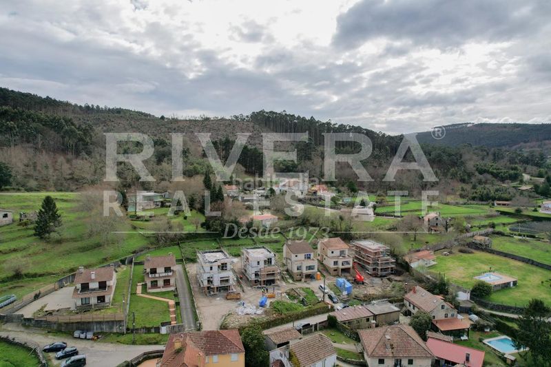 Foto 61b82a22-5178-4eda-8cf2-24b9ff78131c. Xalet amb calefacció aparcament a Gondomar