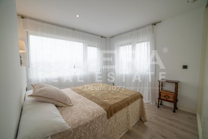 Foto 0e02ce84-d0fa-42e8-ab6a-e66ad3619e0d. Casa pareada en Noalla Sanxenxo