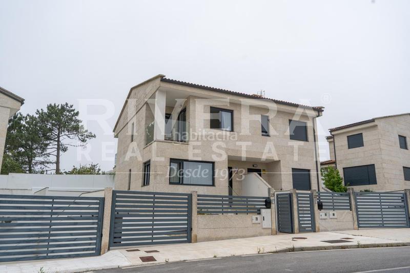 Foto 628a3161-a436-4695-8048-16b0995be1f7. Casa pareada en Noalla Sanxenxo