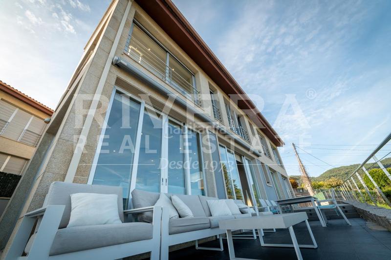 Foto ad712f87-e270-42e4-9182-46ddf5951e54. Chalet avec chauffage parking piscine dans Poio