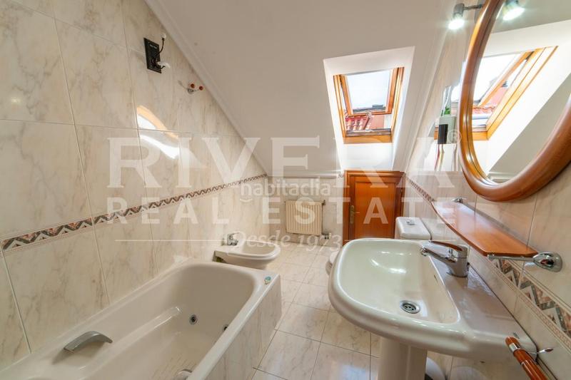 Foto 78b20620-63ab-44f7-aa3e-d18c7780f34e. Dachwohnung mit heizung parking in Fátima Vigo