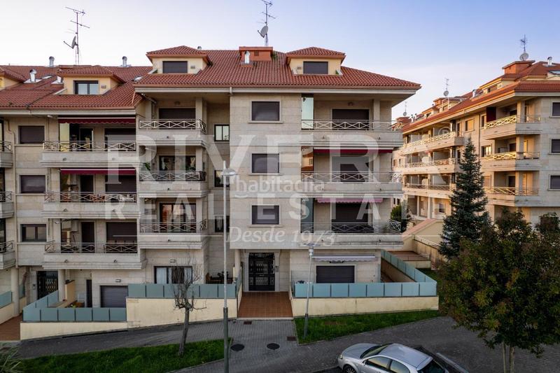 Foto 4ec9a9b5-9c2e-4d85-8ac2-5b878f432ab7. Appartamento con riscaldamento parcheggio piscina in Sanxenxo