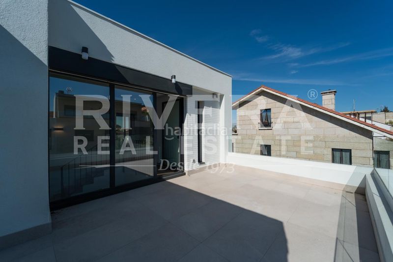 Foto 1fa820a2-d339-4efe-8c0d-f9e7c4f6bd97. Casa pareada en Navia Vigo