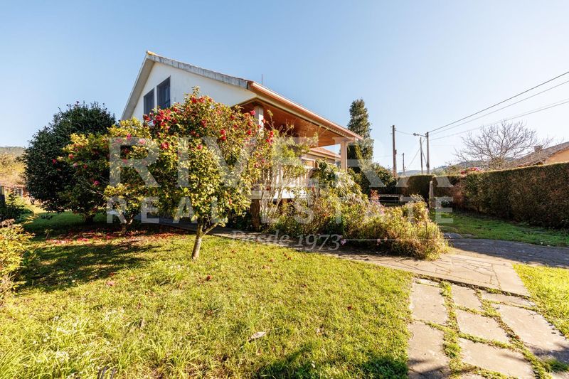 Foto 2131cd3c-a102-4aac-b261-d886b2226dda. Xalet amb calefacció aparcament piscina a Nigrán centro Nigrán