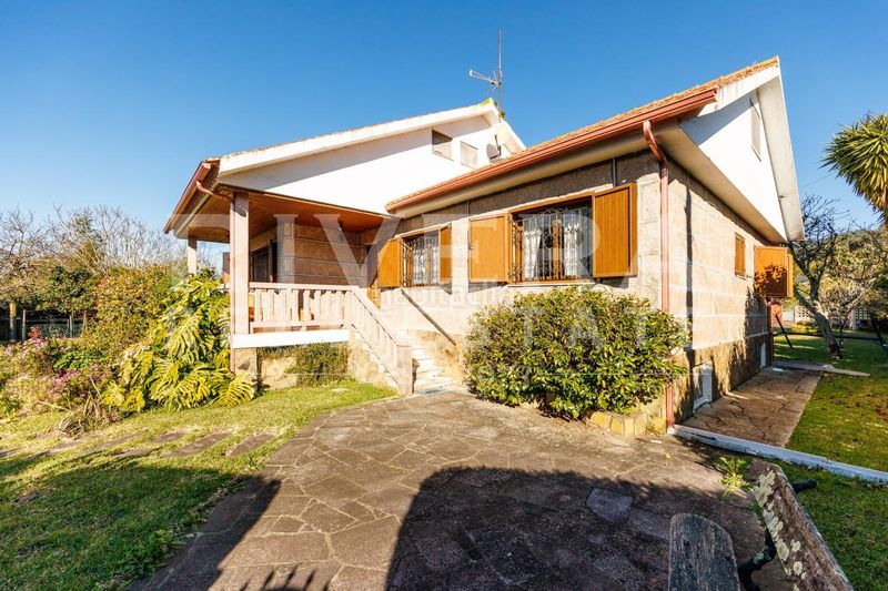 Foto 6ec61145-3f60-4ae2-916f-ebeb50e658f8. Xalet amb calefacció aparcament piscina a Nigrán centro Nigrán