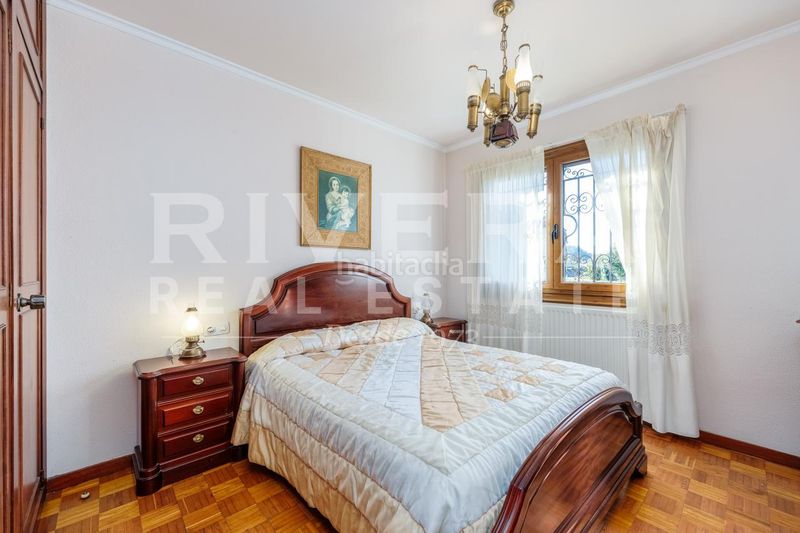 Foto 6fdbcd62-b6a8-4c04-83cc-14351cb46d48. Xalet amb calefacció aparcament piscina a Nigrán centro Nigrán